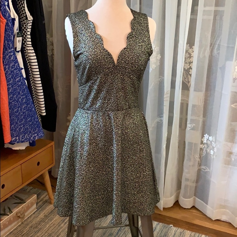 NWT Aqua dress large black/gold